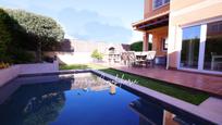 Swimming pool of Single-family semi-detached for sale in Torrejón de Ardoz  with Heating, Private garden and Terrace