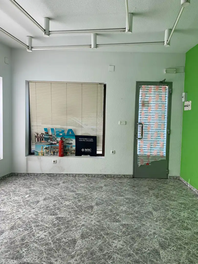 Gewerbefläche zur Miete in Miralvalle - Av. Virgen del Puerto - La Data, imagen 2
