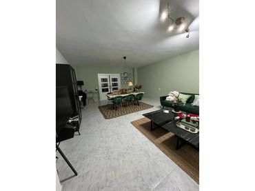 Piso con balcón en venta en Caniles