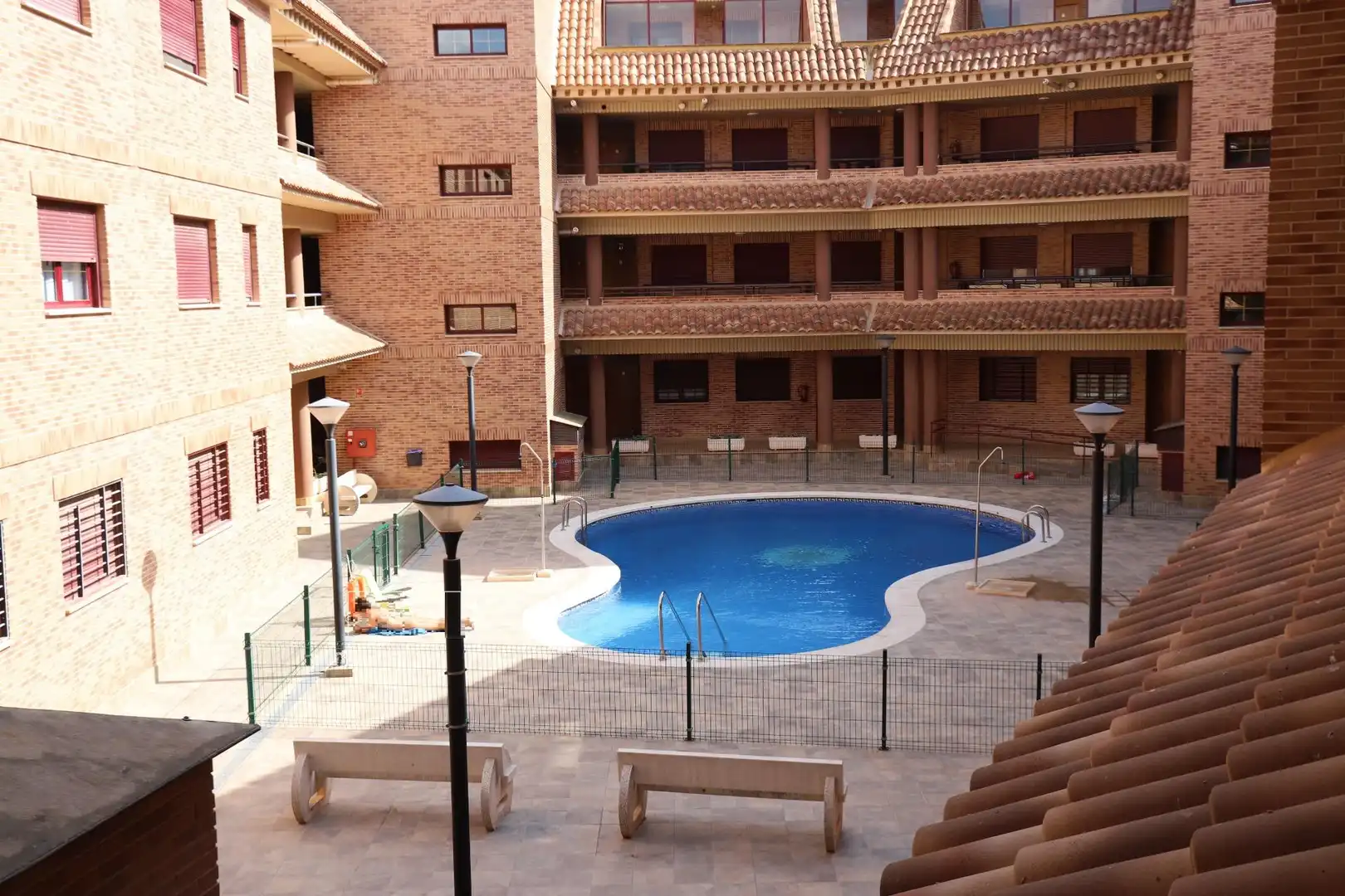 Piscina de Piso en venta en Alcázar de San Juan con Calefacción y Piscina comunitaria