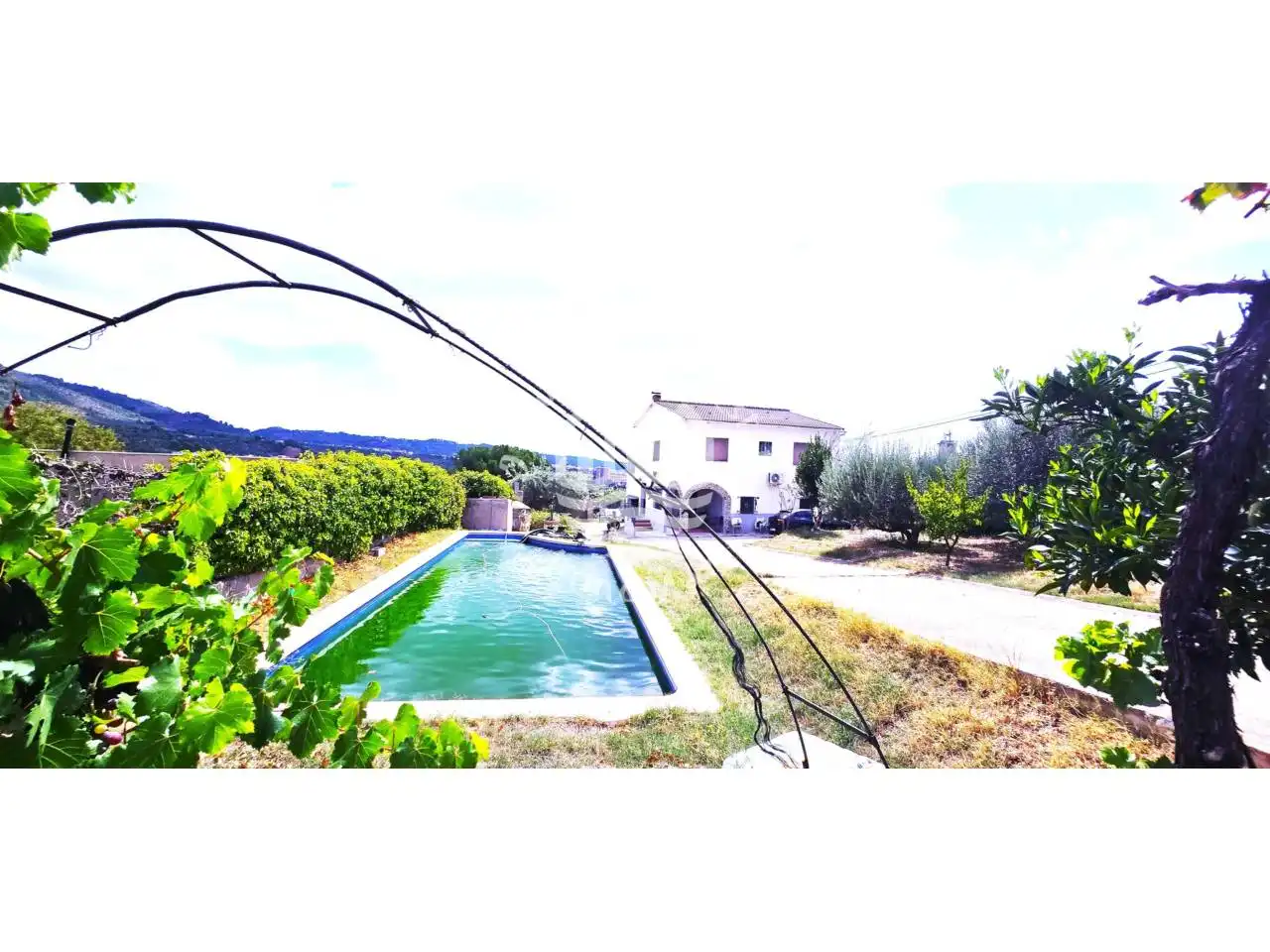 Casa amb piscina en venda a Can Vinyals