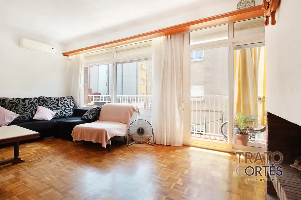 Appartamento con terrazza in vendita a Carrer de Santa Teresa, imagen 8