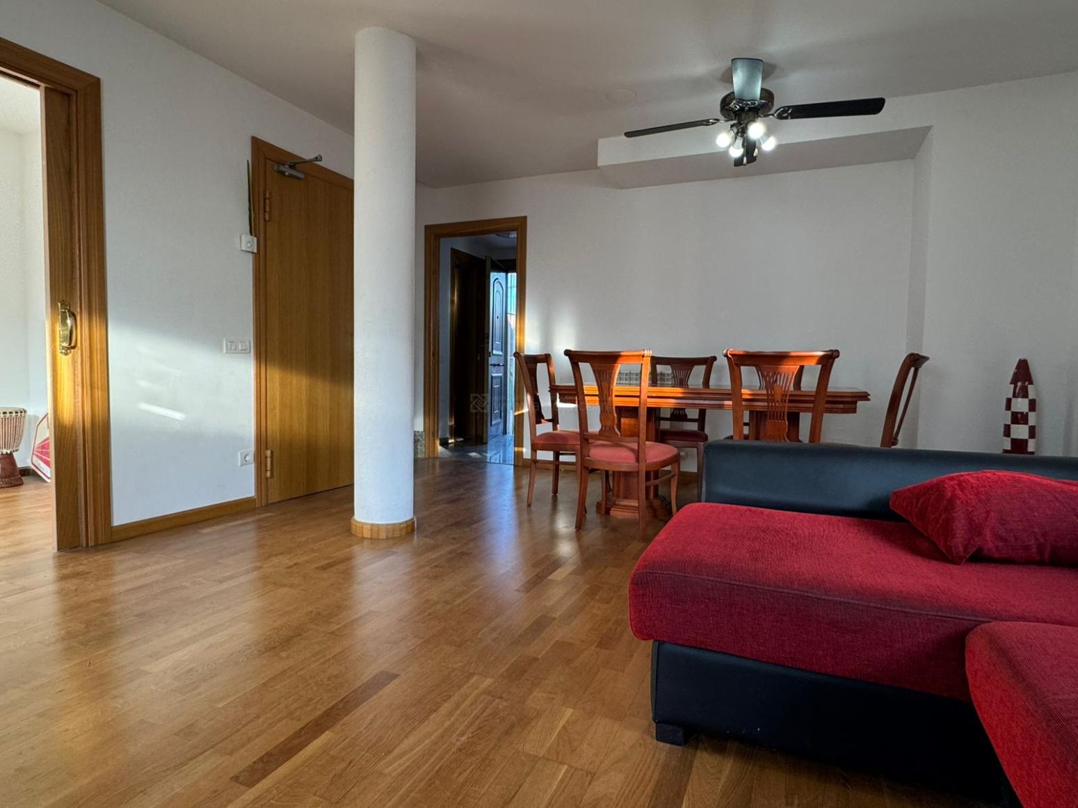 Sala de estar de Casa adosada en venta en  Logroño con Calefacción y Terraza