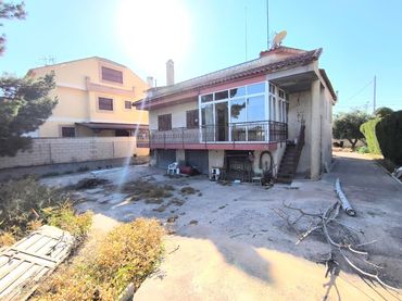 Xalet amb balcó en venda a Pedanías Este
