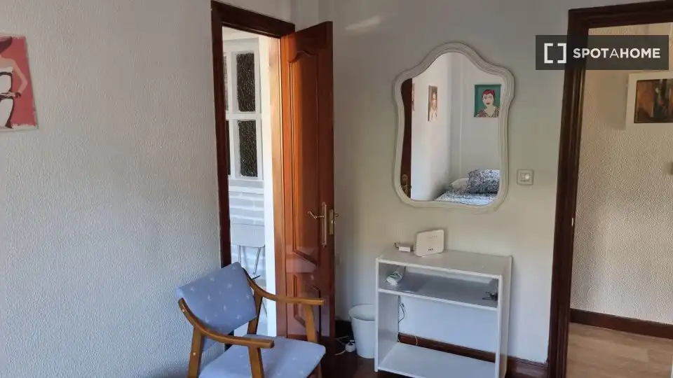 Habitación en Barrio de Uribarri