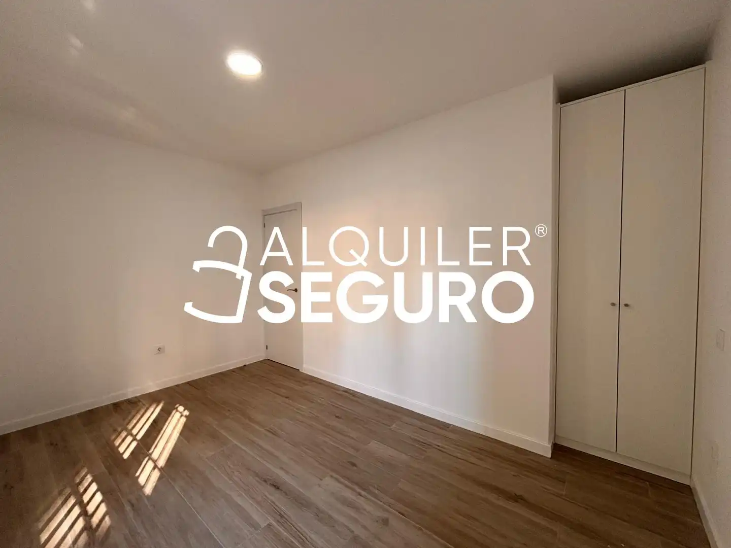 Schlafzimmer von Wohnung zur Miete in Madrid mit Heizung