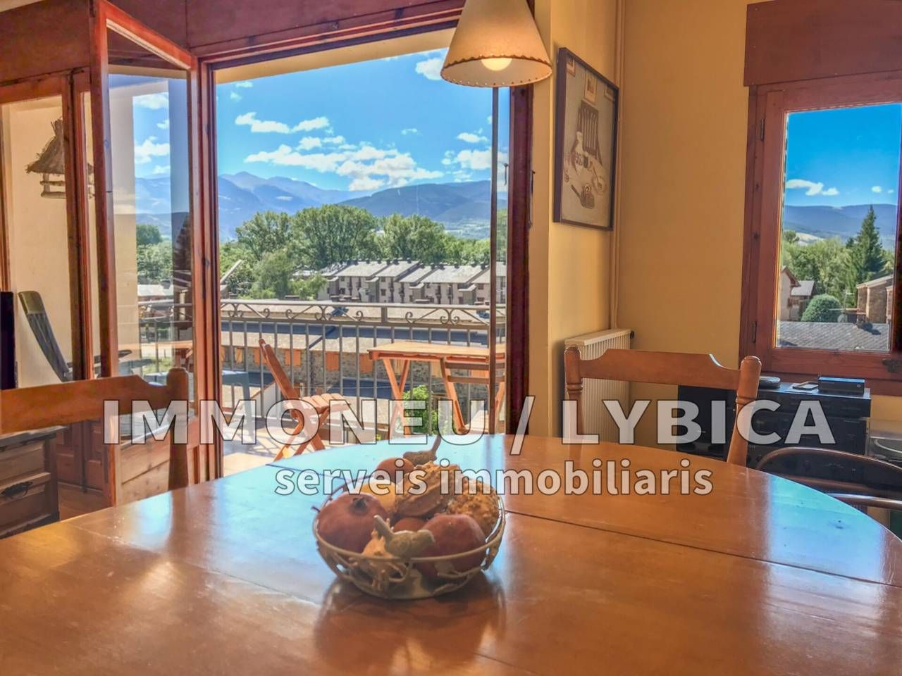 Außenansicht von Wohnungen zum verkauf in Llívia mit Heizung, Parkett und Terrasse