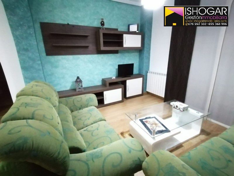 Living room of Flat to rent in Valdepeñas  with Heating and Furnished