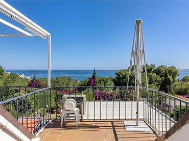 Adosado con piscina en venta en Estepona Pueblo