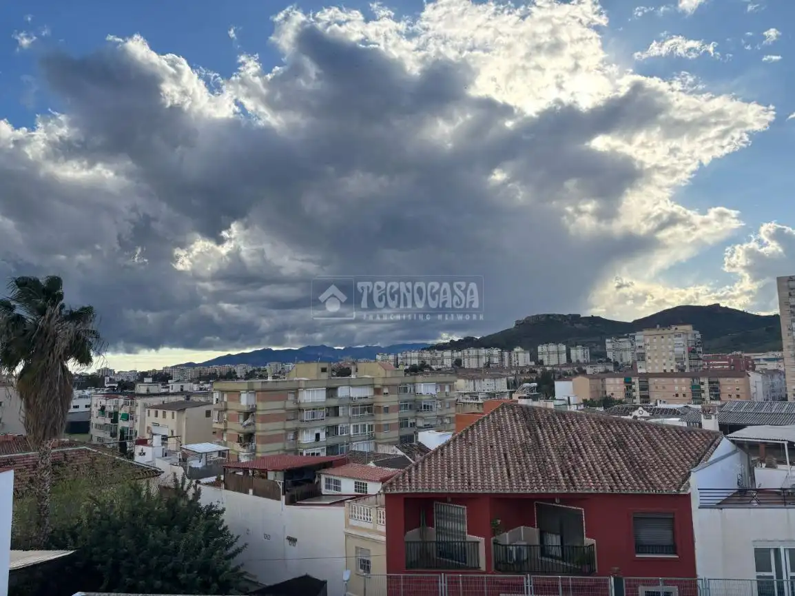 Casa adosada en venda a C. Serrano Parres, Barrio de Ciudad Jardín