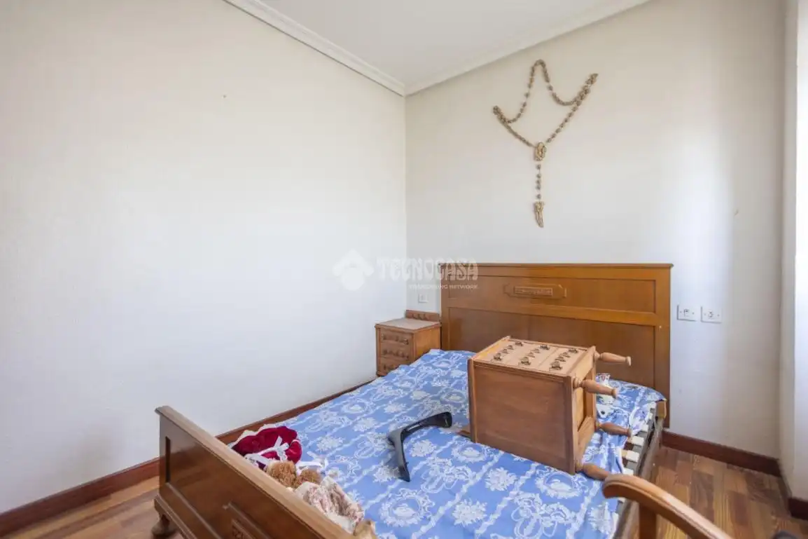 Casa aparellada en venda a Girón, imagen 18