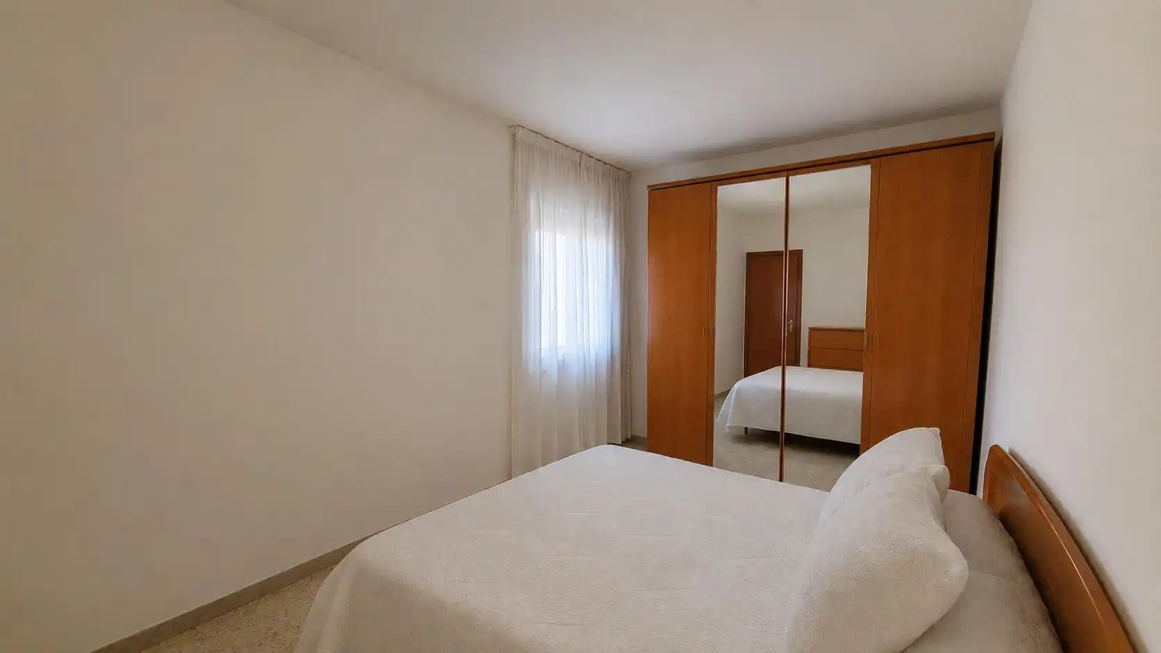 Dormitori de Pis en venda en L'Hospitalet de Llobregat amb Aire condicionat