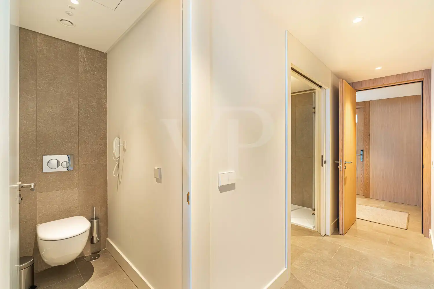 Badezimmer von Dachboden zum Verkauf in Guía de Isora mit Klimaanlage, Terrasse und Balkon
