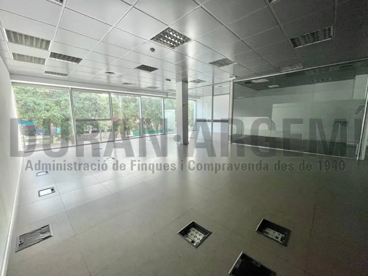 Büro zur Miete in Calle Mossèn Josep Pons