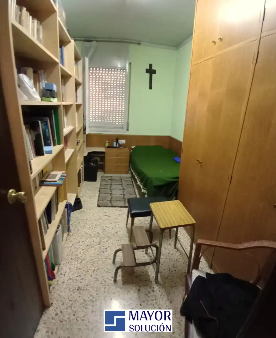 Dormitori de Pis en venda en Igualada amb Calefacció, Terrassa i Moblat