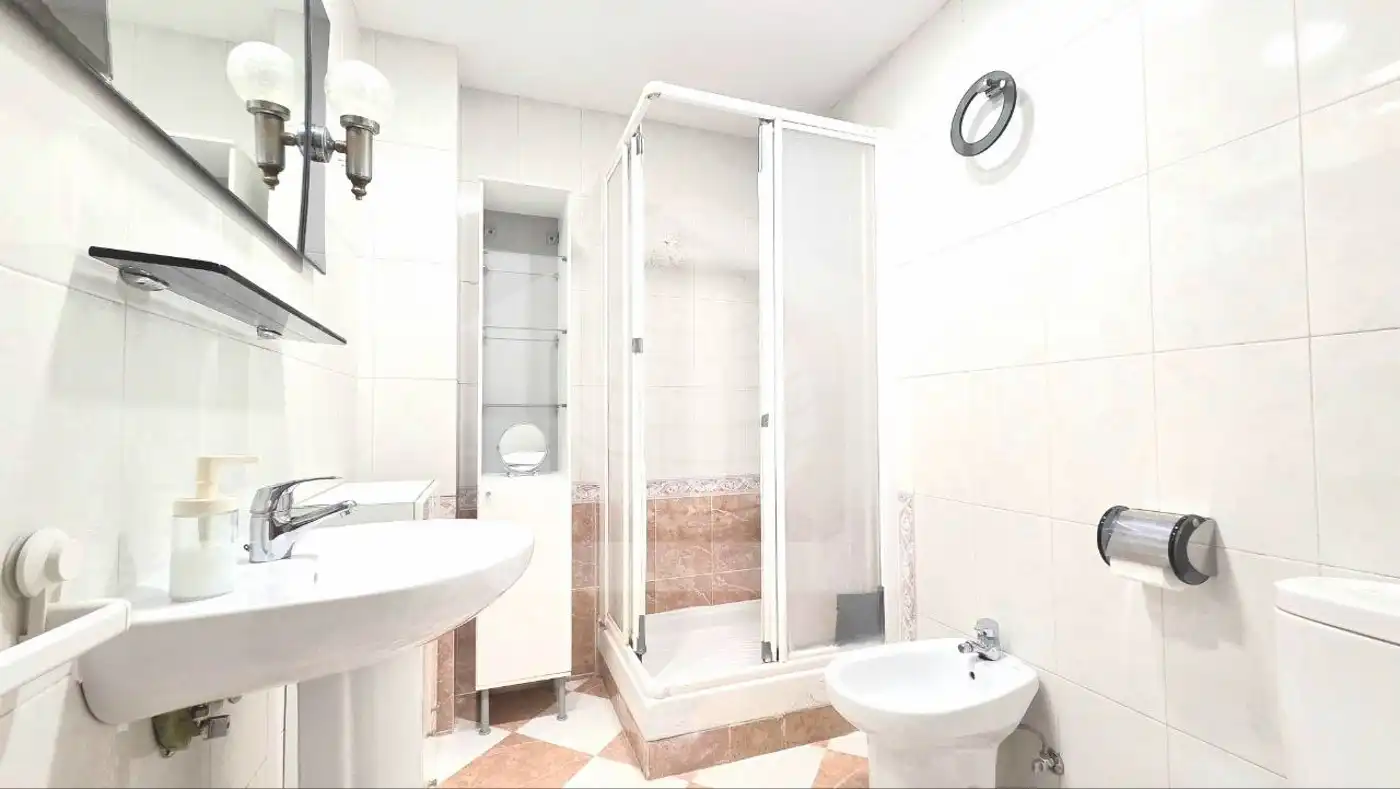 Bathroom of Flat for sale in Málaga  with Terrace