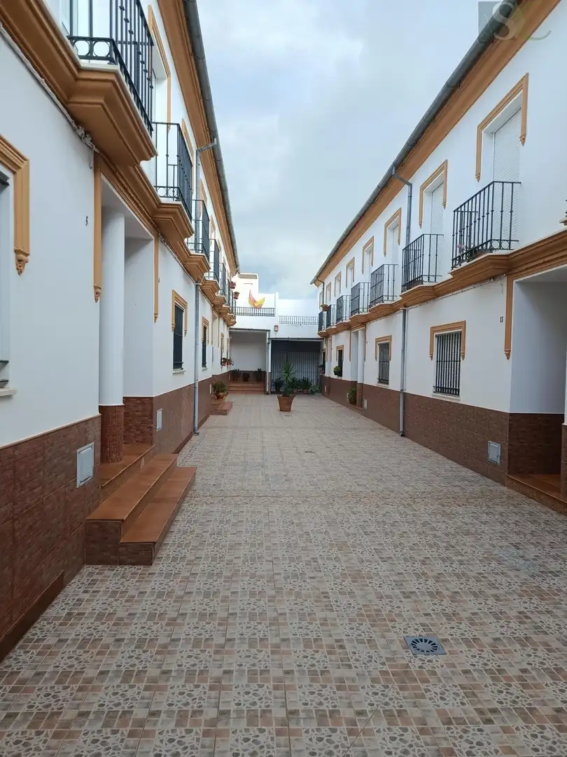 Reihenhaus mit Terrasse zum Verkauf in Martin Moriel, imagen 2