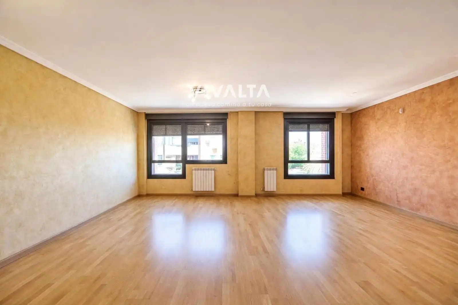 Sala d'estar de Àtic de lloguer en Valdemoro amb Aire condicionat, Calefacció i Terrassa