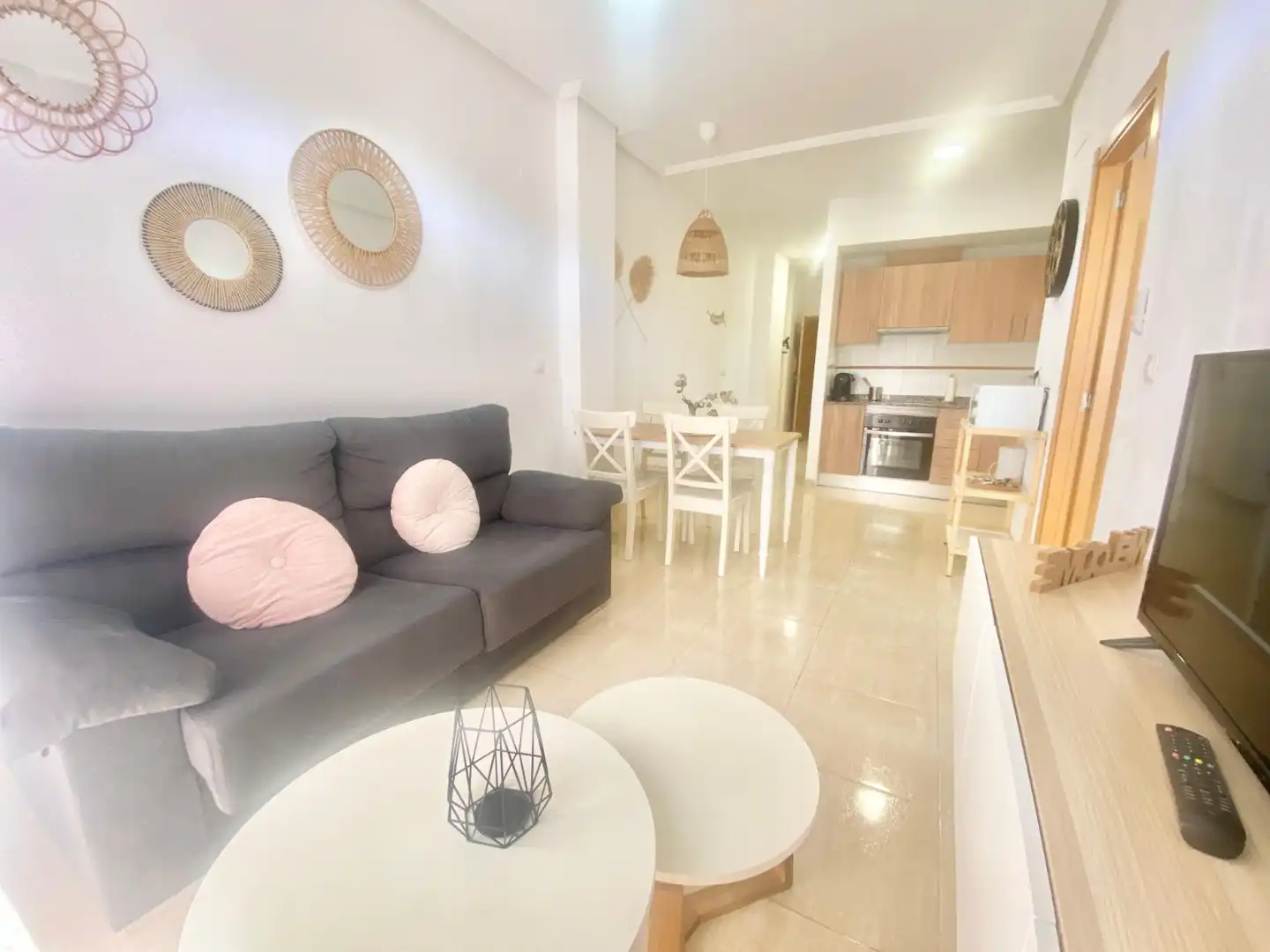 Sala d'estar de Apartament de lloguer en El Campello amb Piscina, Moblat i Rentadora
