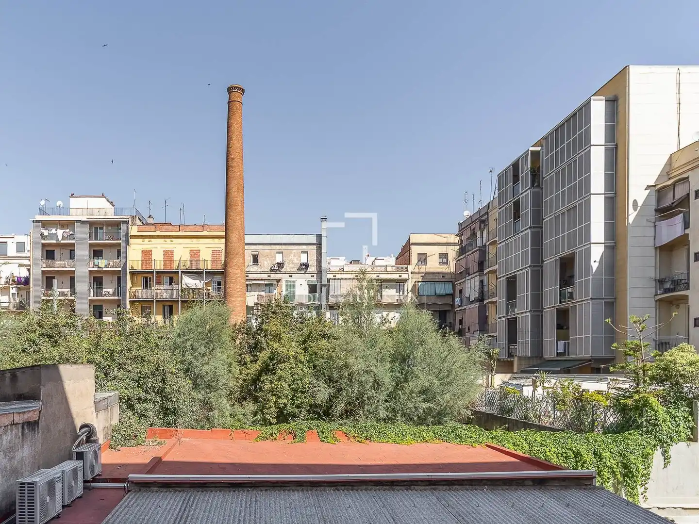 Vista exterior de Piso en venta en Barcelona con Aire acondicionado, Calefacción y Amueblado