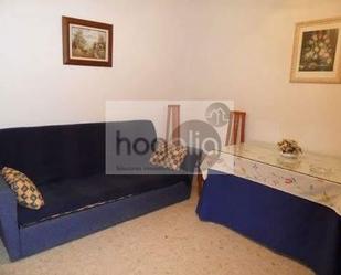 Sala d'estar de Pis de lloguer en  Sevilla Capital amb Aire condicionat i Moblat
