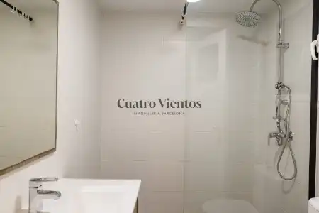 Bany de Pis en venda en Barcelona amb Aire condicionat, Calefacció i Parquet