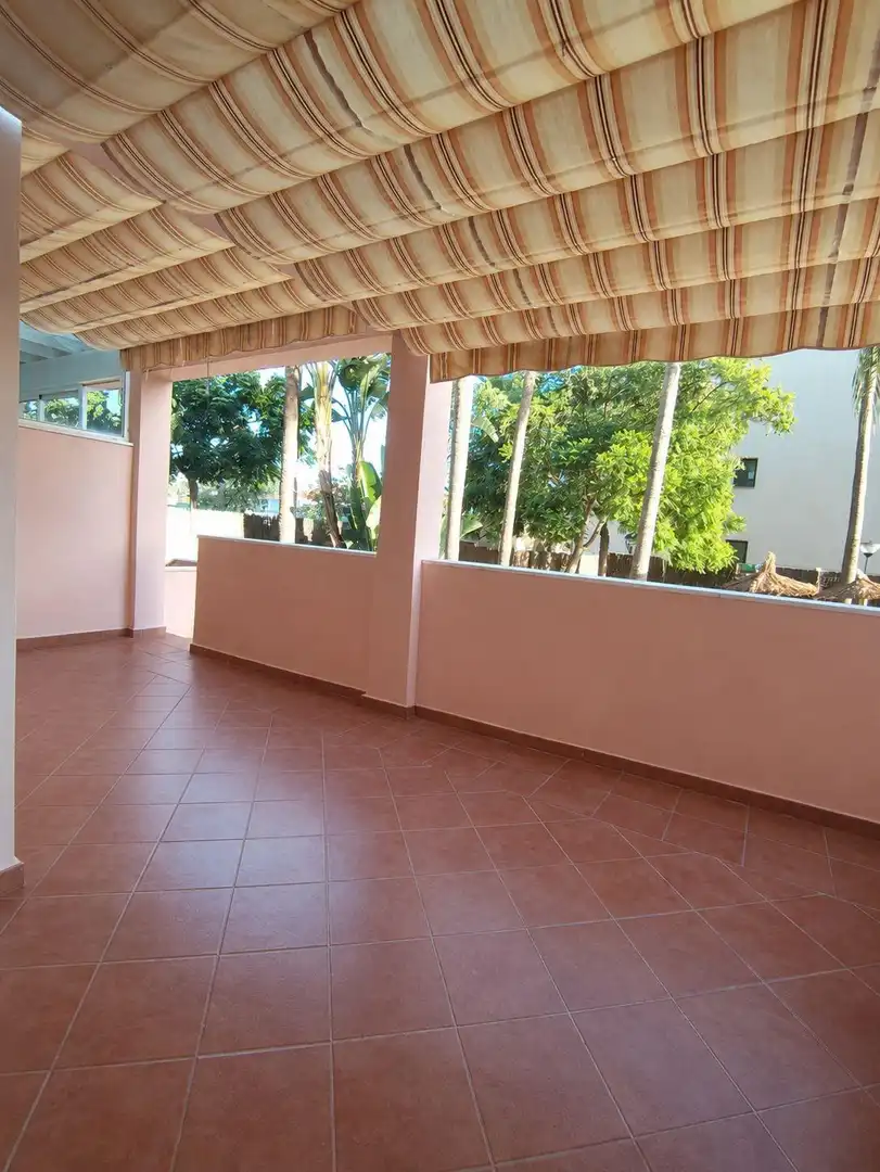 Terrace of Ground floor for rent in Algeciras  with Private garden, Furnished and Alarm