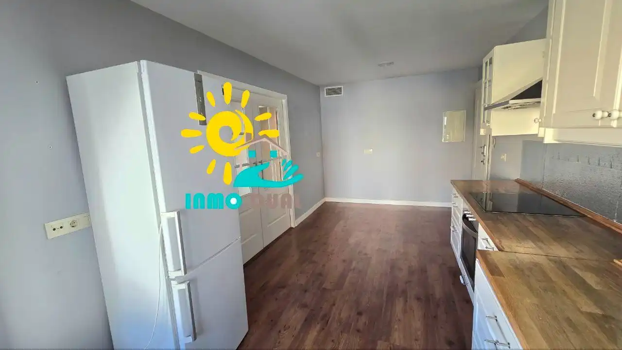 Kitchen of Flat for sale in Badajoz  with Air Conditioner, Heating and Terrace