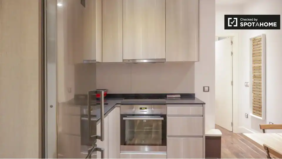 Küche von Wohnung zur Miete in Madrid mit Klimaanlage, Heizung und Möbliert