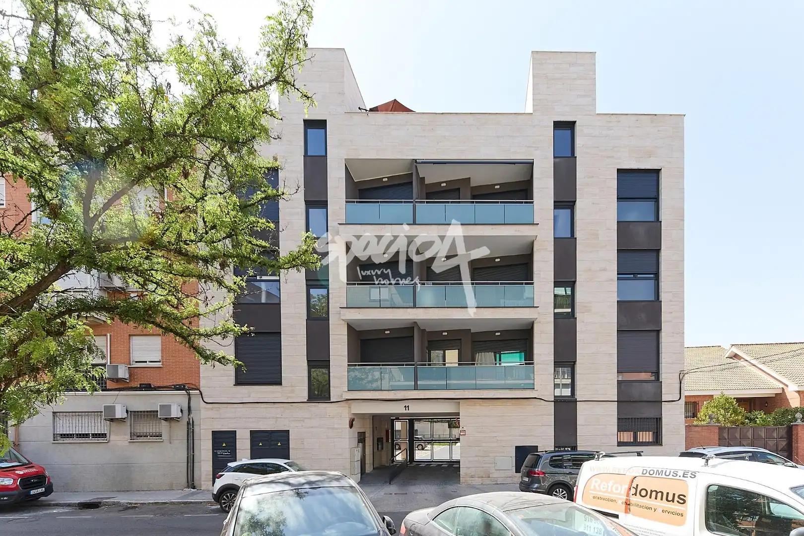 Vista exterior de Apartament en venda en Madrid amb Calefacció i Piscina comunitària
