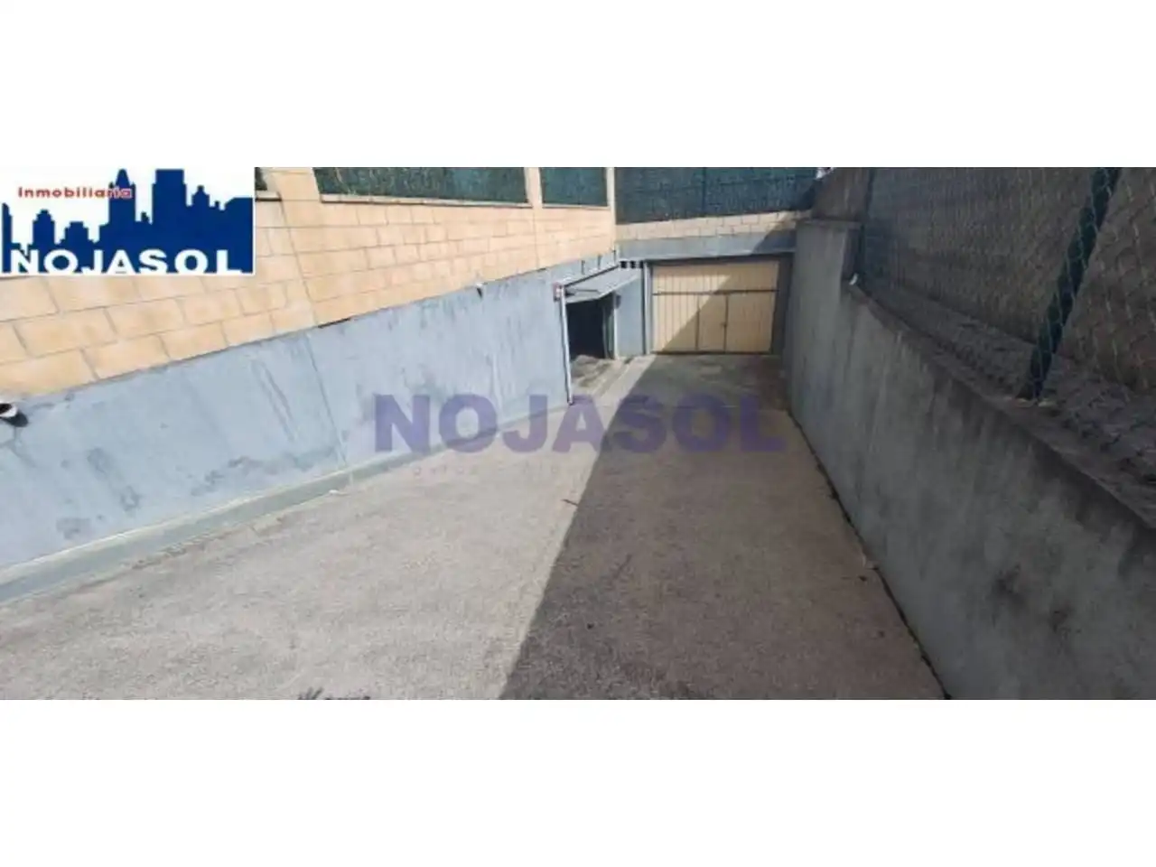 Parking de Apartamento de alquiler en Noja con Calefacción, Trastero y Amueblado