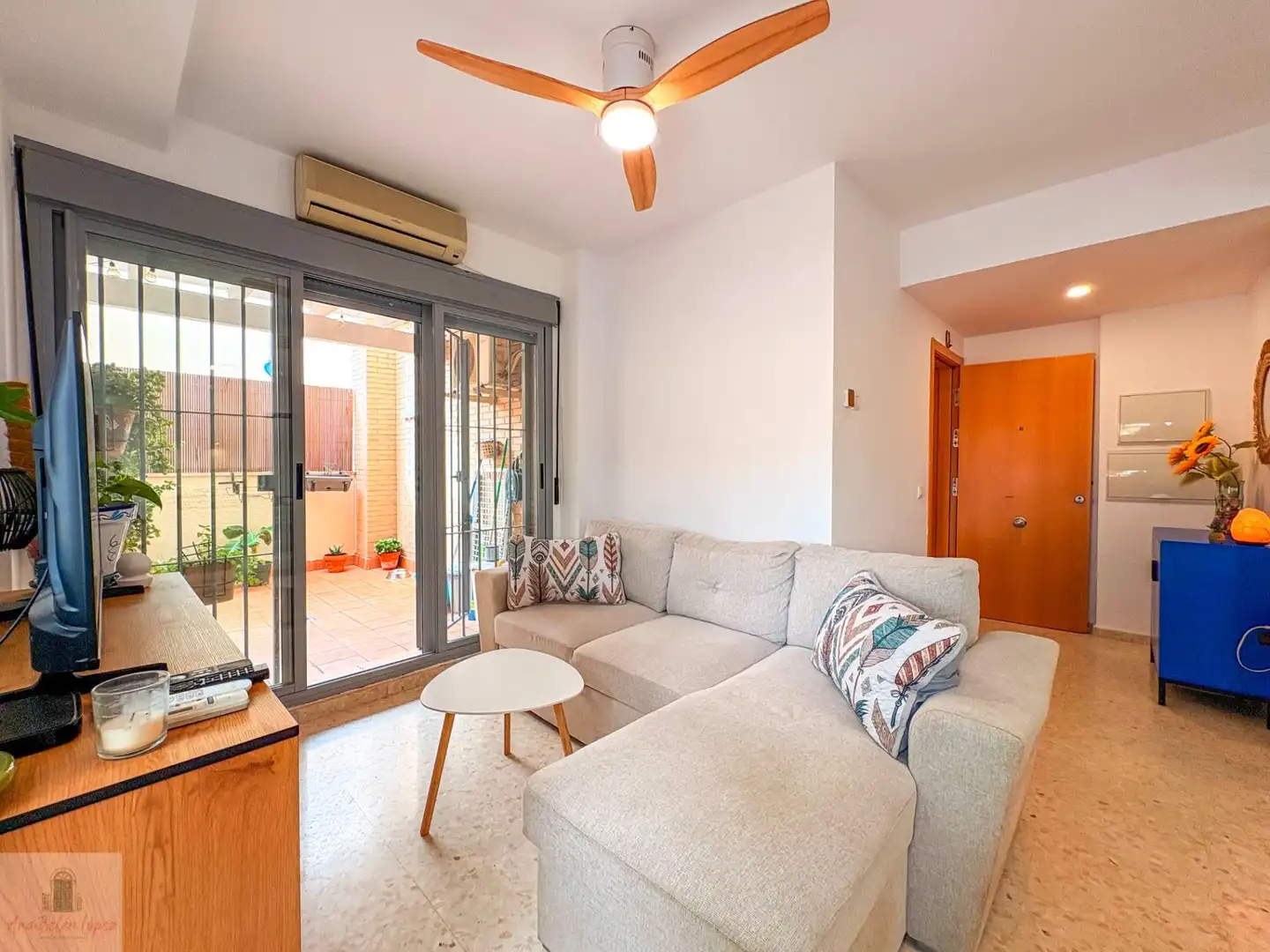 Living room of Apartments for sale in Carretera de Sevilla - Los Montitos