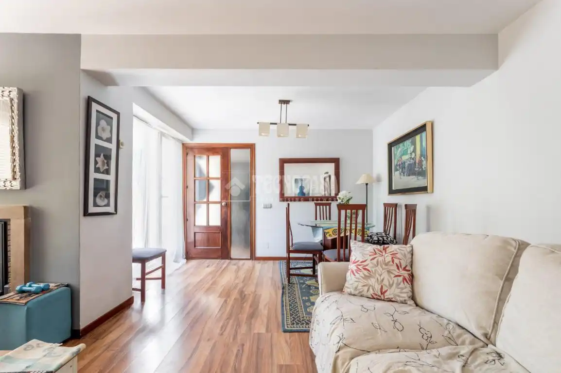 Sala de estar de Casa adosada en venta en Las Rozas de Madrid con Aire acondicionado, Calefacción y Terraza