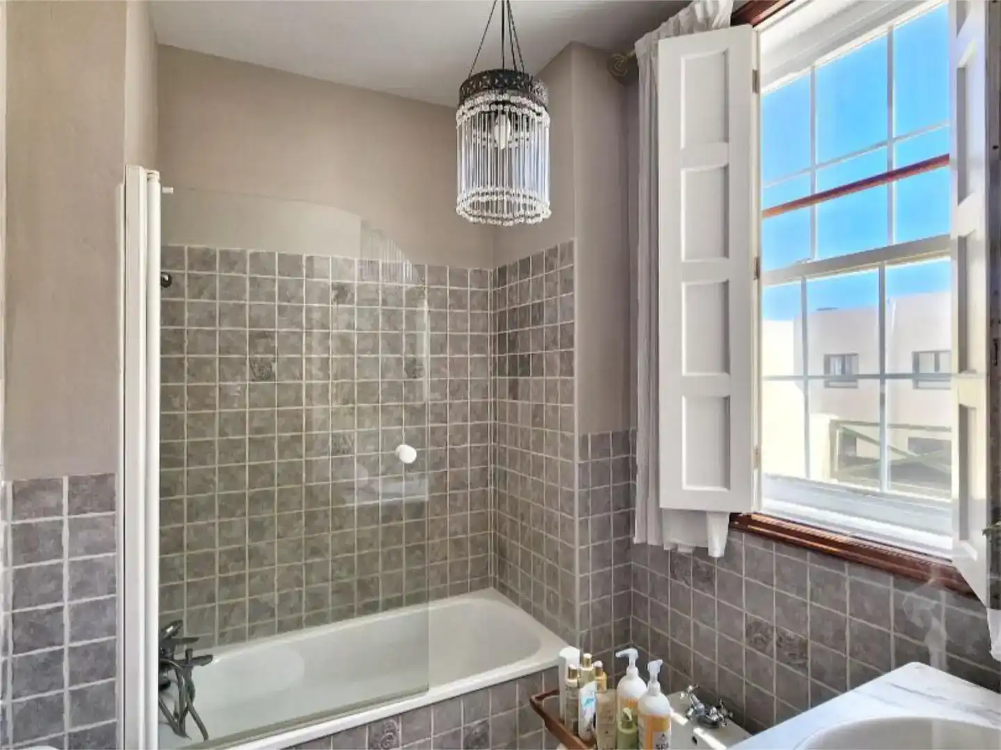 Baño de Piso en venta en Arona con Jardín privado, Trastero y Amueblado