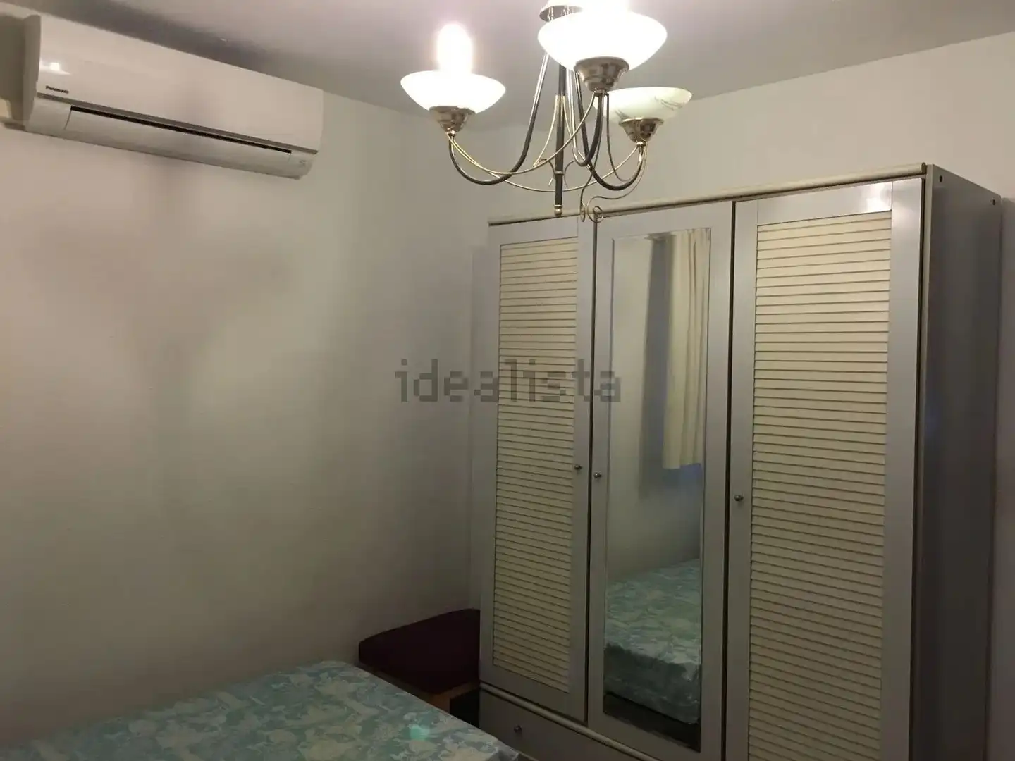 Habitación de Piso de alquiler en Granada con Aire acondicionado, Calefacción y Amueblado