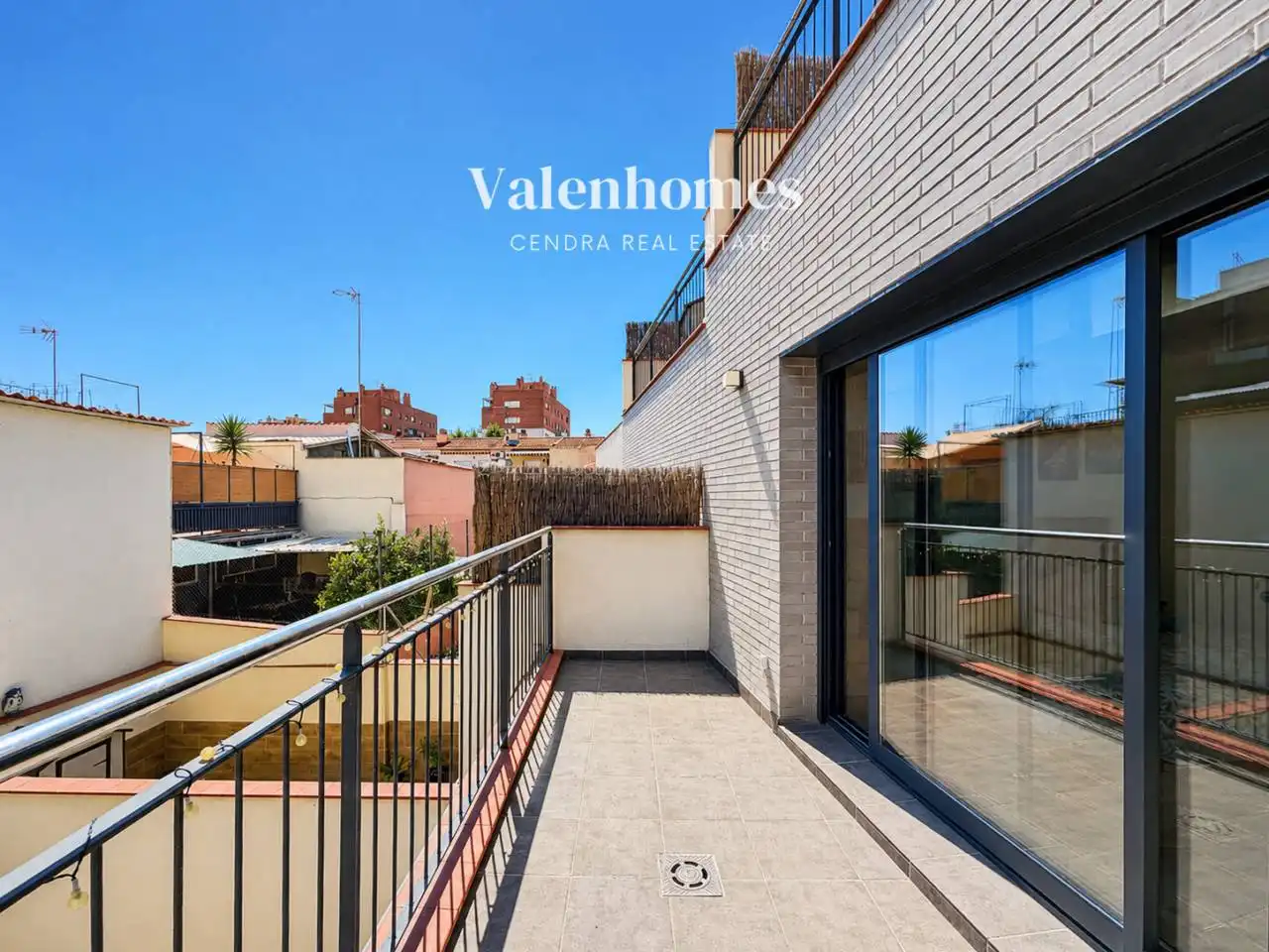 Vista exterior de Casa o xalet en venda en Terrassa amb Aire condicionat, Calefacció i Terrassa