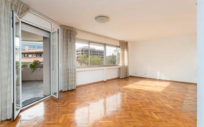 Living room of Apartment for sale in  Barcelona Capital  with Terrace and Balcony