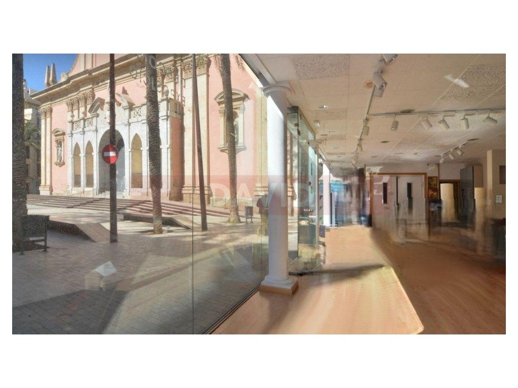 Gebaude zur Miete in Vilanova i la Geltrú