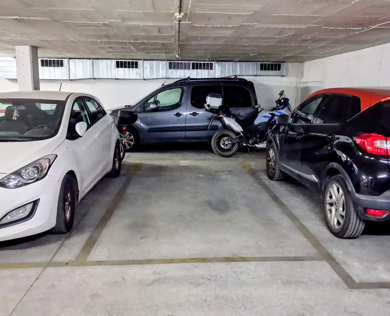 Aparcament de Garatge en venda en Badalona