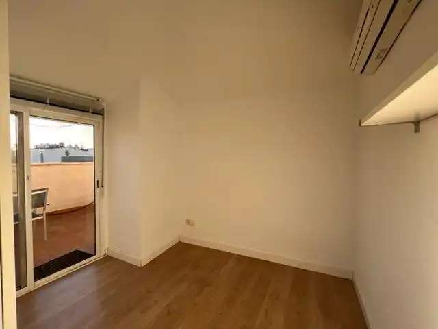 Schlafzimmer von Dachboden zur Miete in Murcia mit Klimaanlage, Heizung und Terrasse