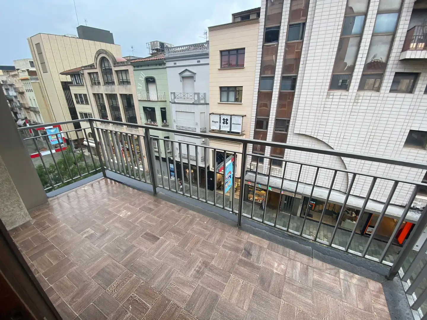 Oficina amb terrassa de lloguer a Carrer Anselm Clavé, imagen 3