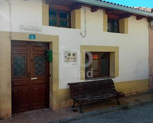 Vista exterior de Casa o xalet en venda en Cabrejas del Pinar amb Piscina