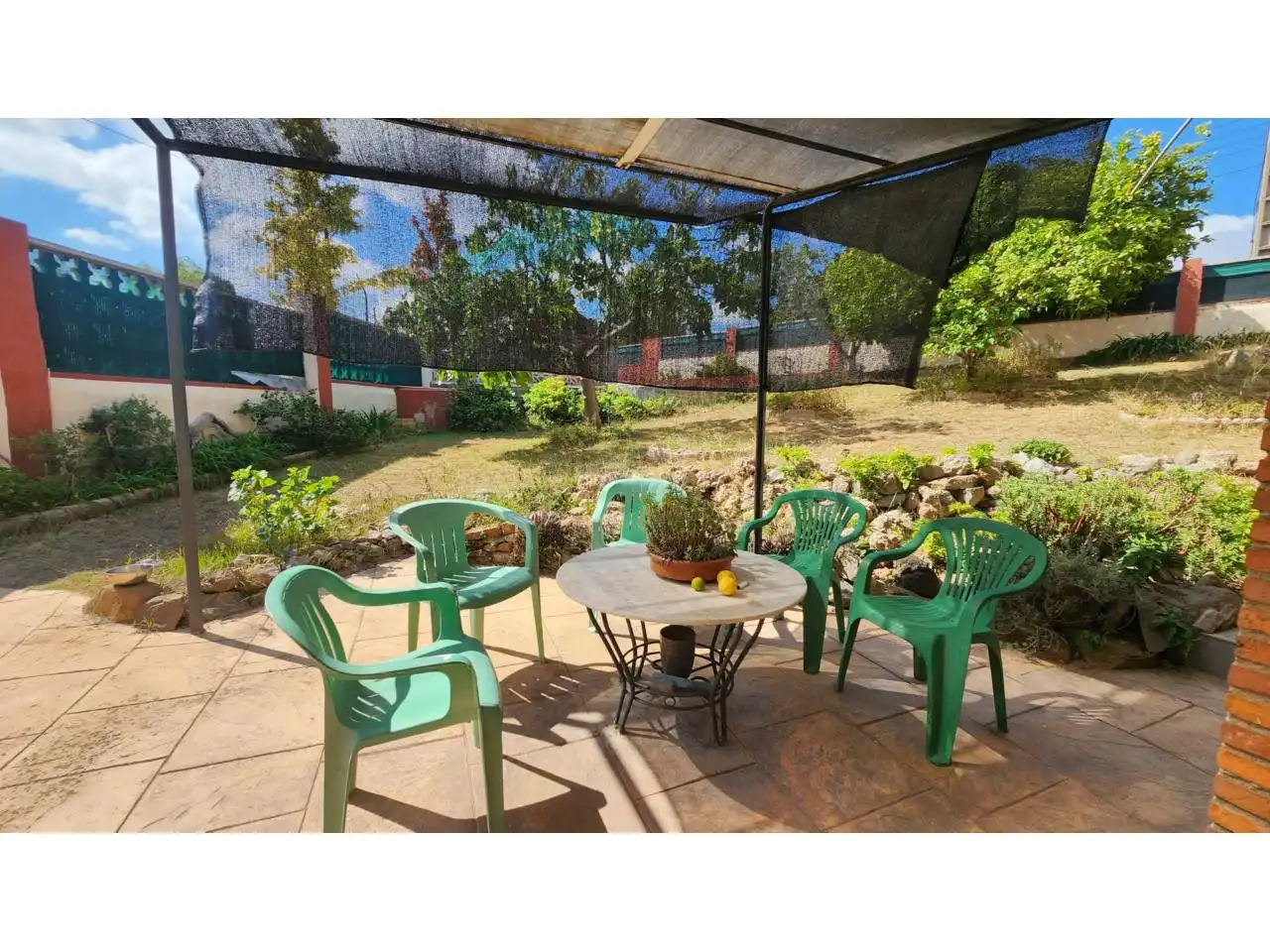 Jardí de Casa o xalet en venda en Barberà del Vallès amb Aire condicionat, Calefacció i Jardí privat