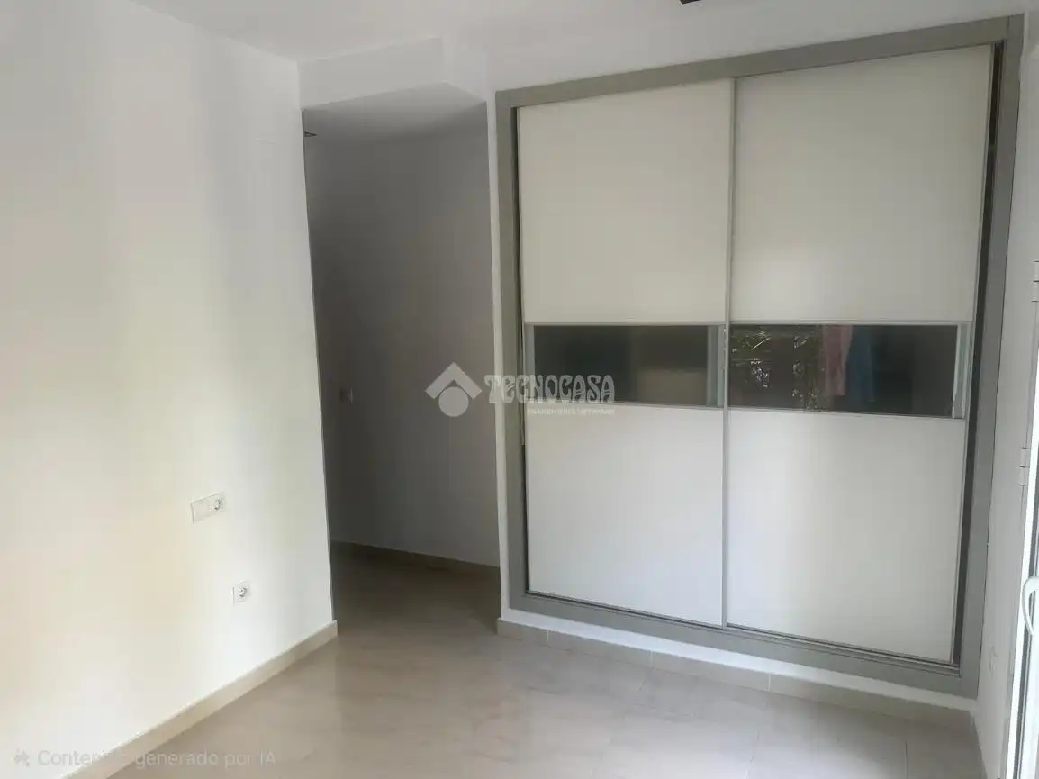 Habitación de Piso en venta en Sevilla con Aire acondicionado y Terraza