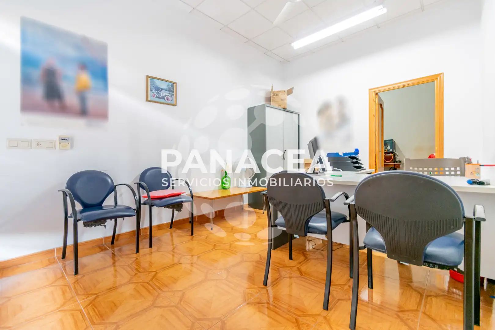 Local en venta en Vícar