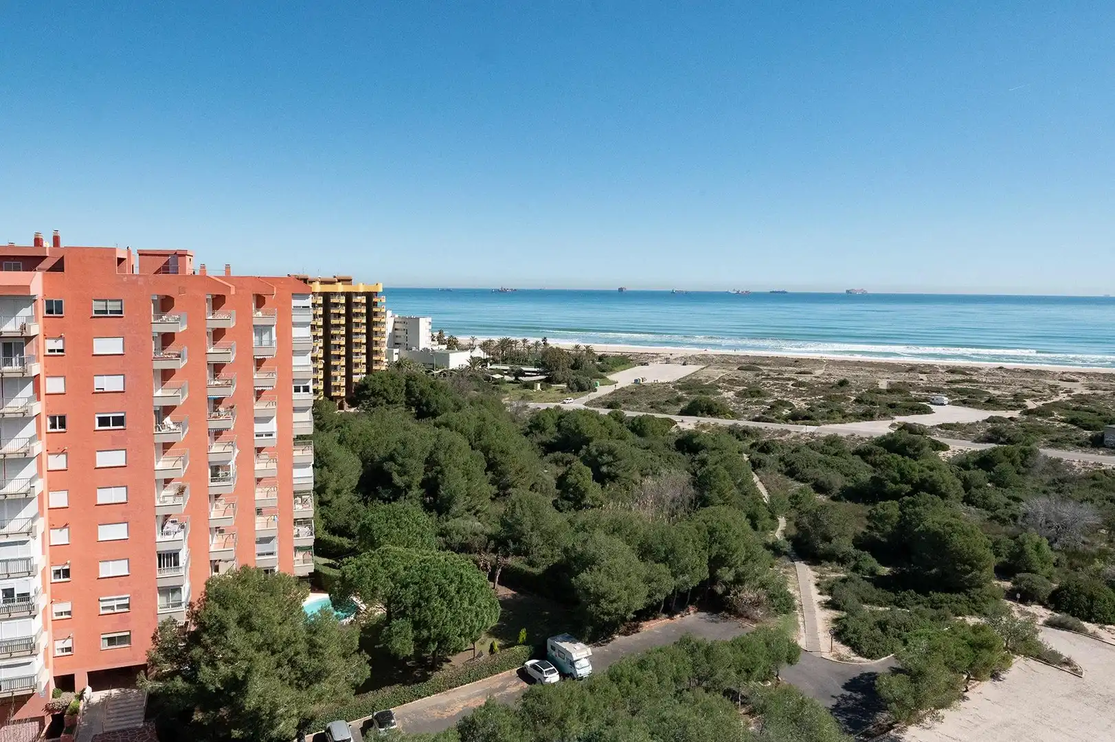 Exterior view of Ground floor for sale in Valencia  with Air Conditioner, Heating and Alarm