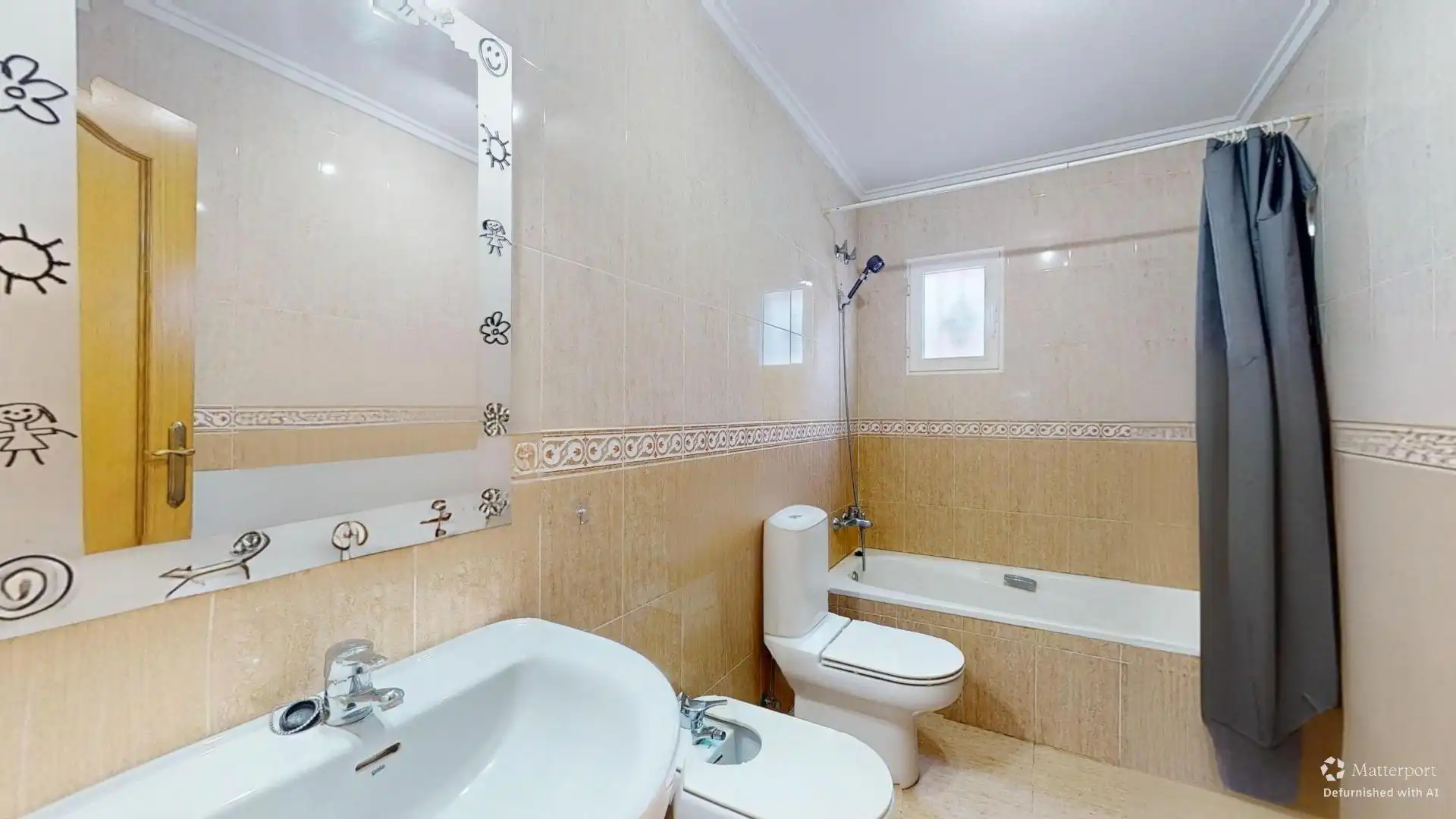 Baño de Casa adosada en venta en Monforte del Cid con Jardín privado