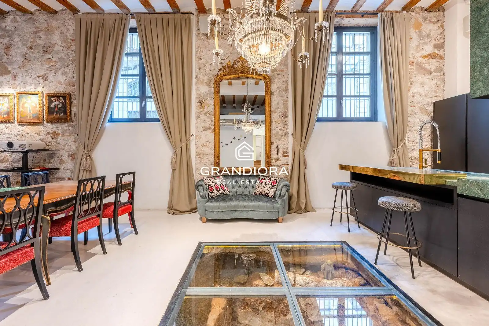 Sala d'estar de Pis en venda en Barcelona amb Aire condicionat, Calefacció i Terrassa