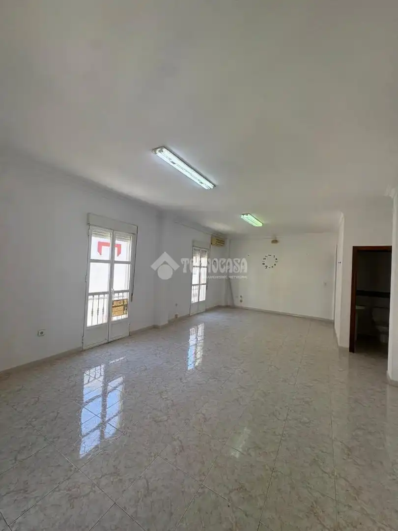 Office for rent in Trigueros