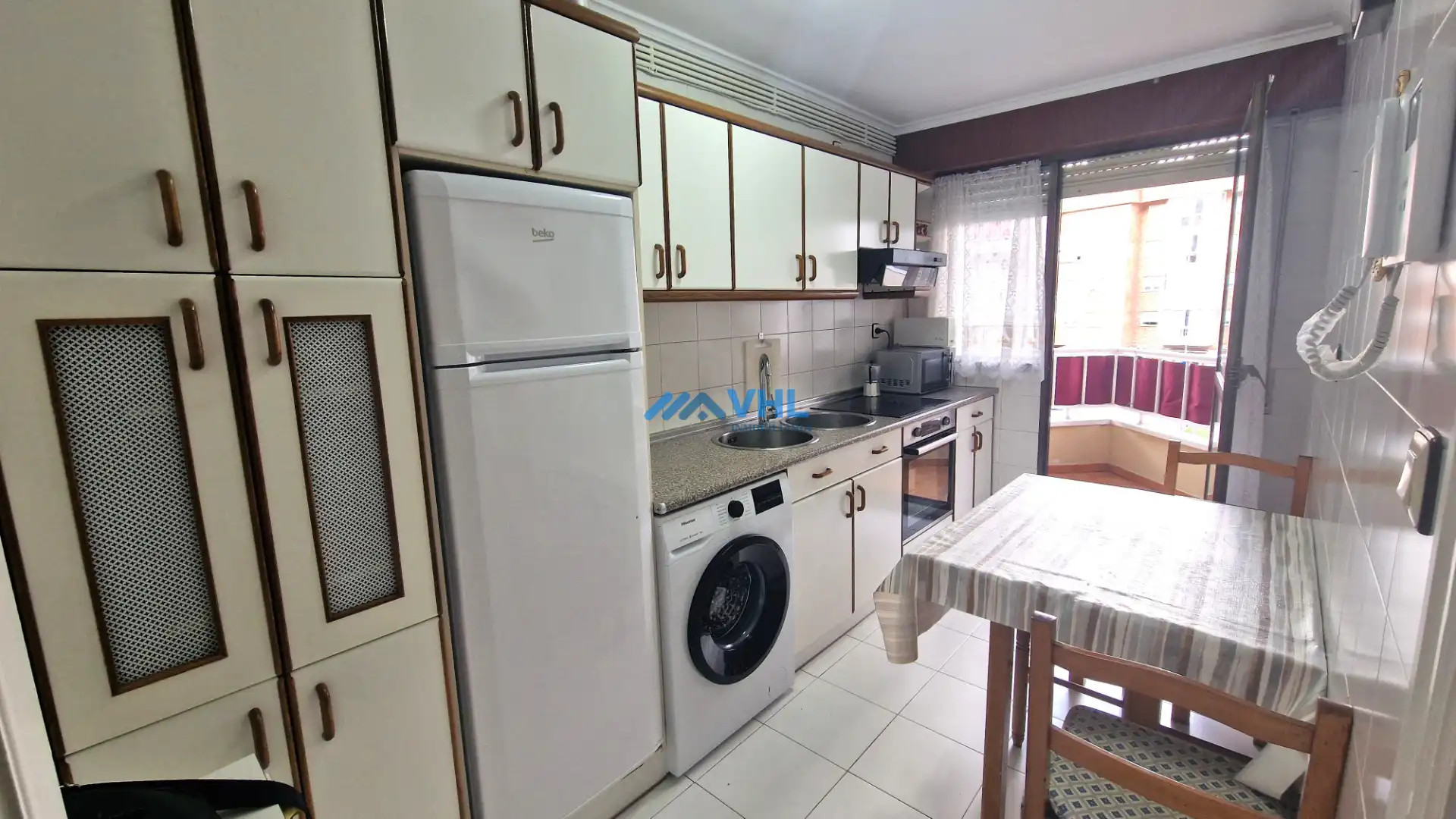 Cocina de Piso de alquiler en Castro-Urdiales con Calefacción, Terraza y Amueblado